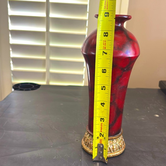 Red vase - Picture 3 of 3